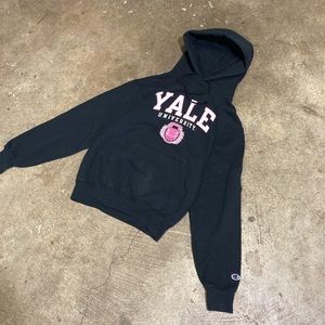 2000s Yale hoodie